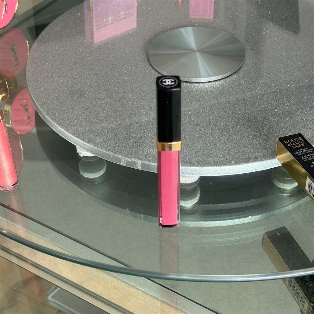 CHANEL Rouge Coco Hydra Gloss in 446 Shimmering Pink High Shine New, no box
